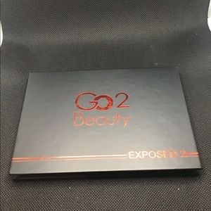 Go 2 Beauty exposed 2 eyeshadow palette